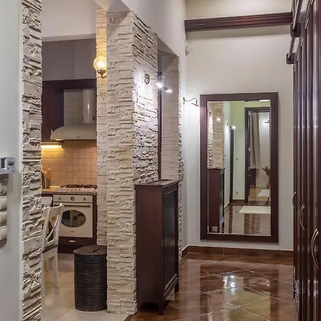 Deluxe Eotvos In The Heart Of * بودابست