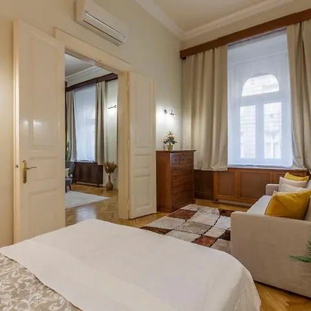 شقة Deluxe Eotvos In The Heart Of بودابست